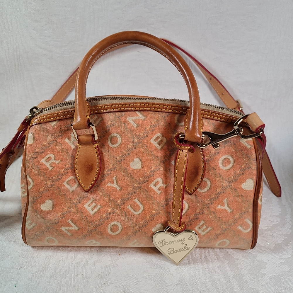 Dooney & Bourke spell out small domed satchel crossbody purse handbag - Picture 2 of 12